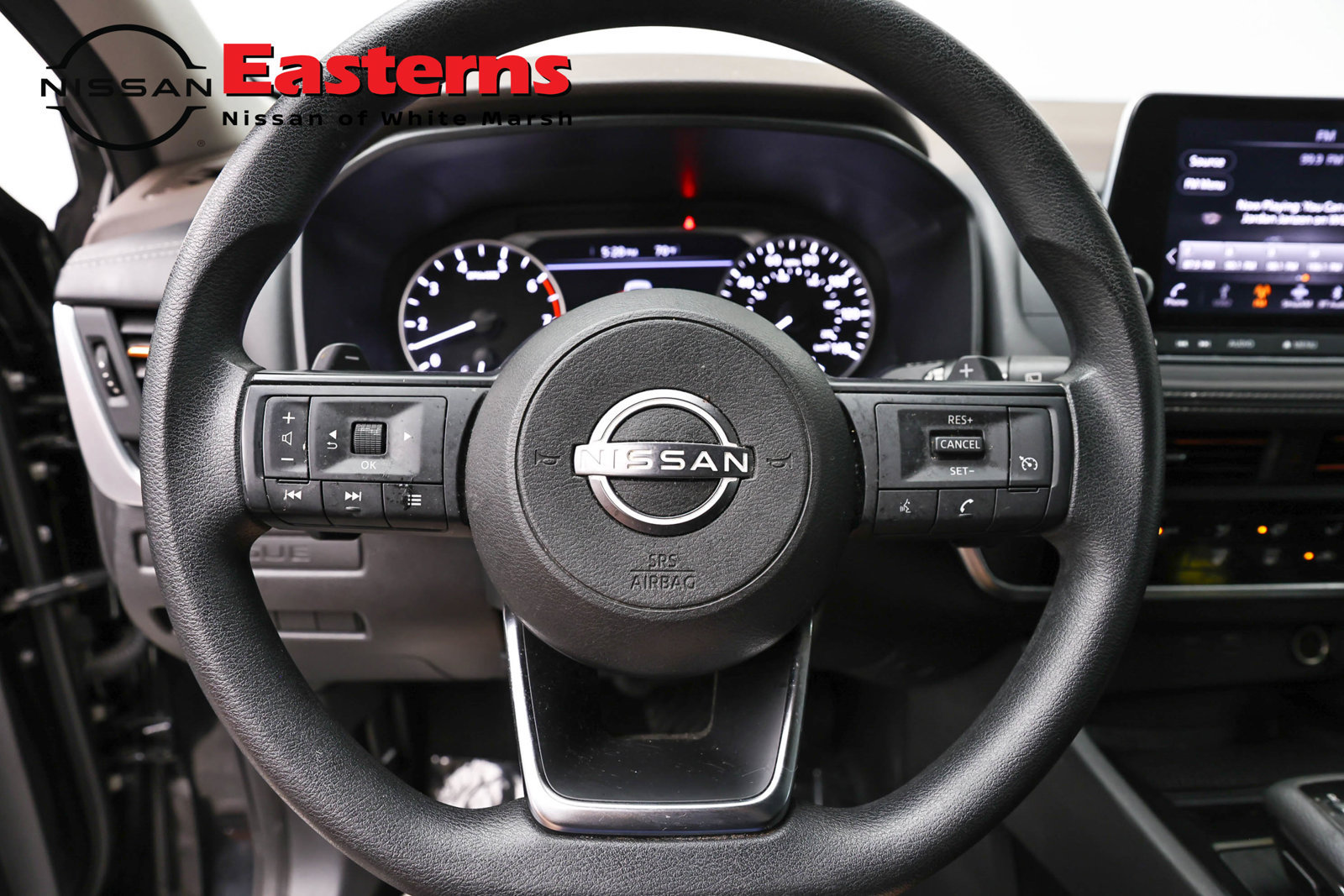 Used 2023 Nissan Rogue S AWD/4WD image 10