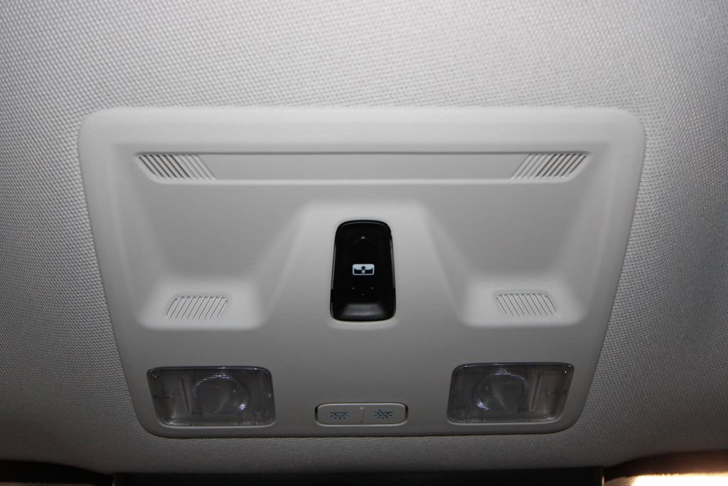 Used 2025 Ford Maverick Lobo AWD/4WD image 18