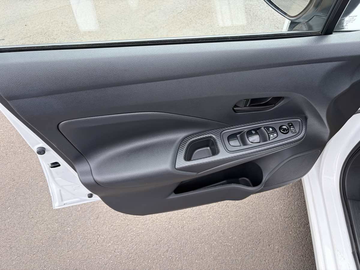 Used 2022 Nissan Versa S image 14