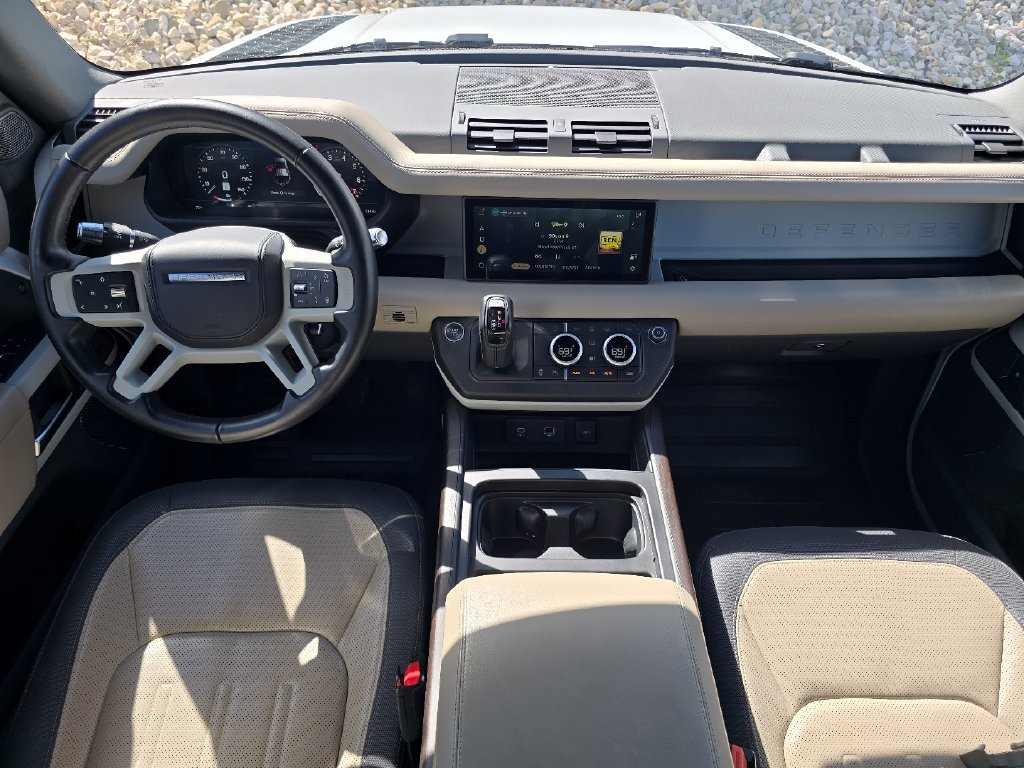Used 2022 Land Rover Defender 110 X-Dynamic HSE AWD/4WD image 15