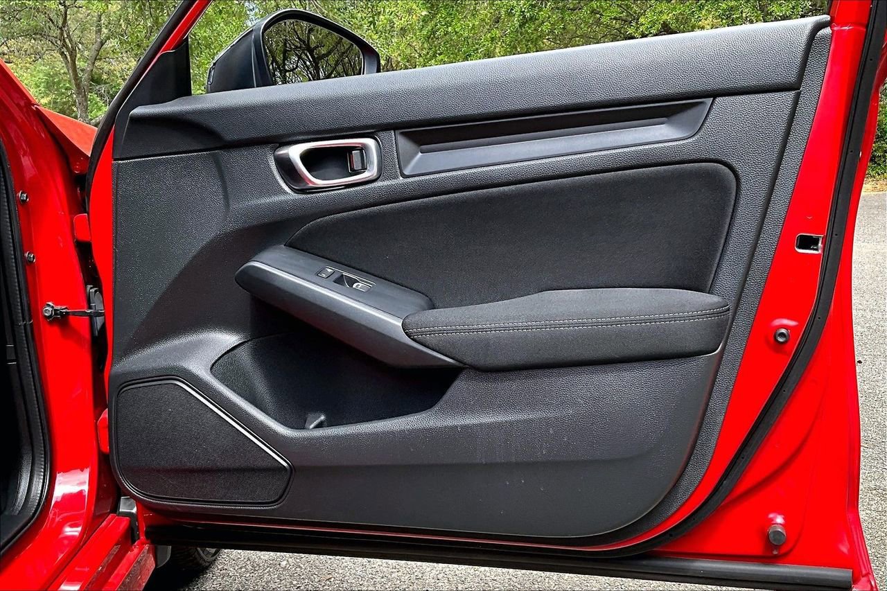 Used 2023 Honda Civic Sport image 29