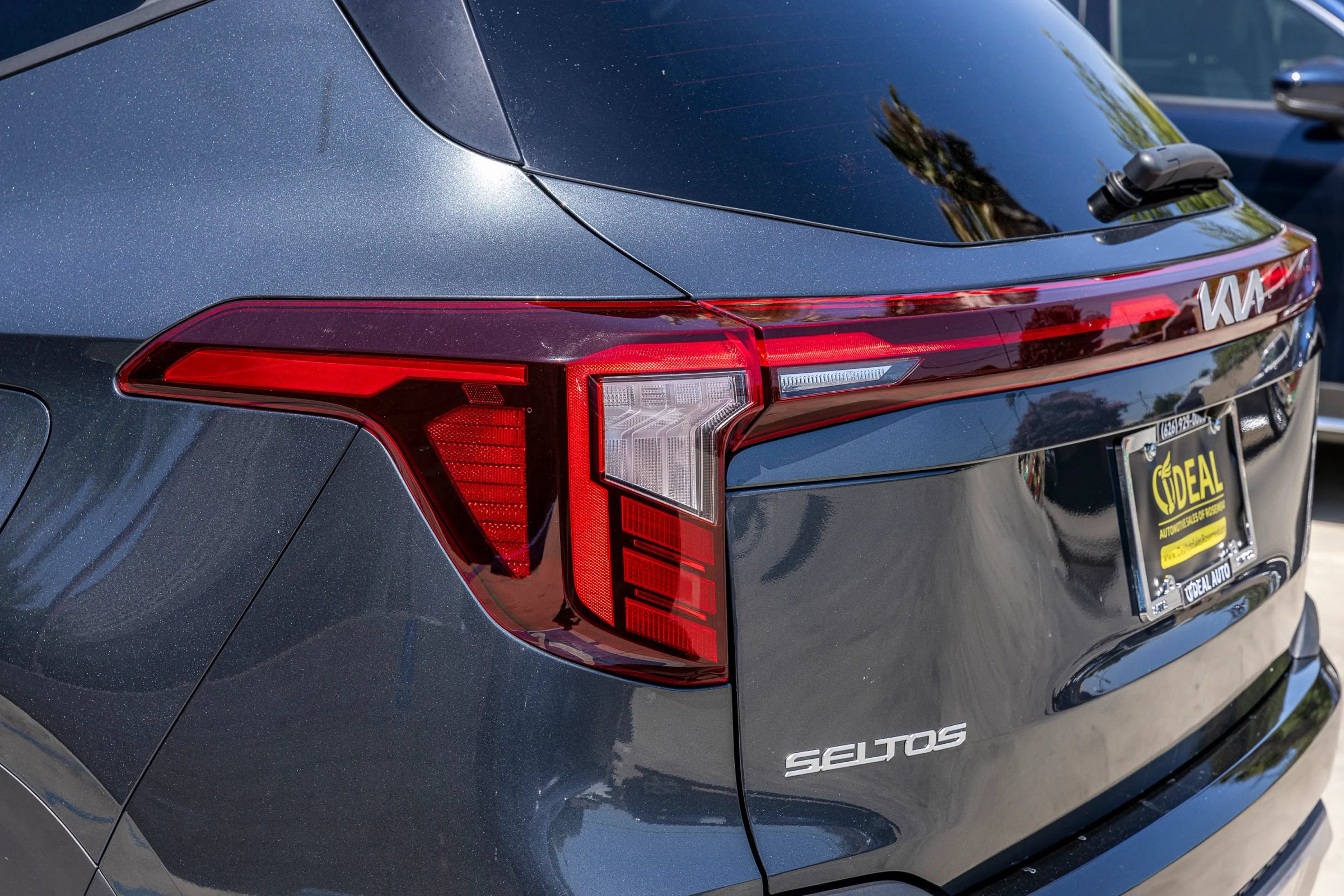 Used 2025 Kia Seltos S FWD image 13