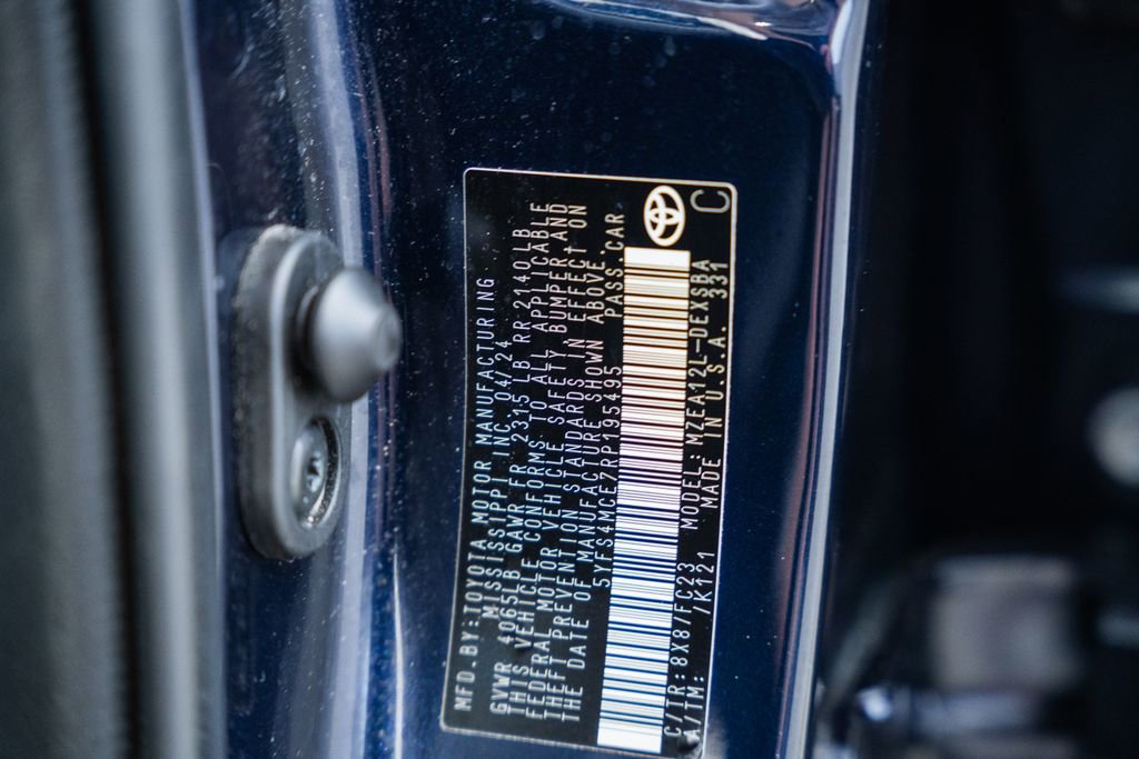 Used 2024 Toyota Corolla SE w/ SE Convenience Package image 37