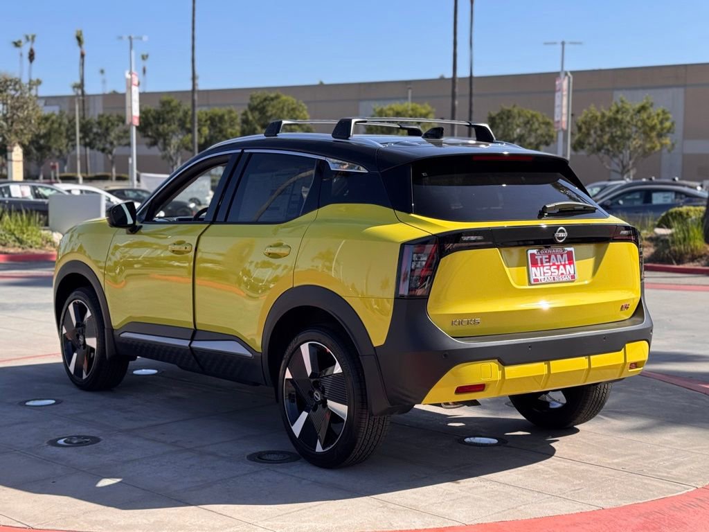 New 2025 Nissan Kicks SR image 5