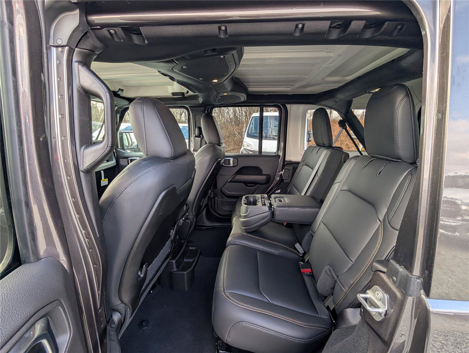 New 2025 Jeep Wrangler Unlimited Sahara w/ Safety Group AWD/4WD image 10