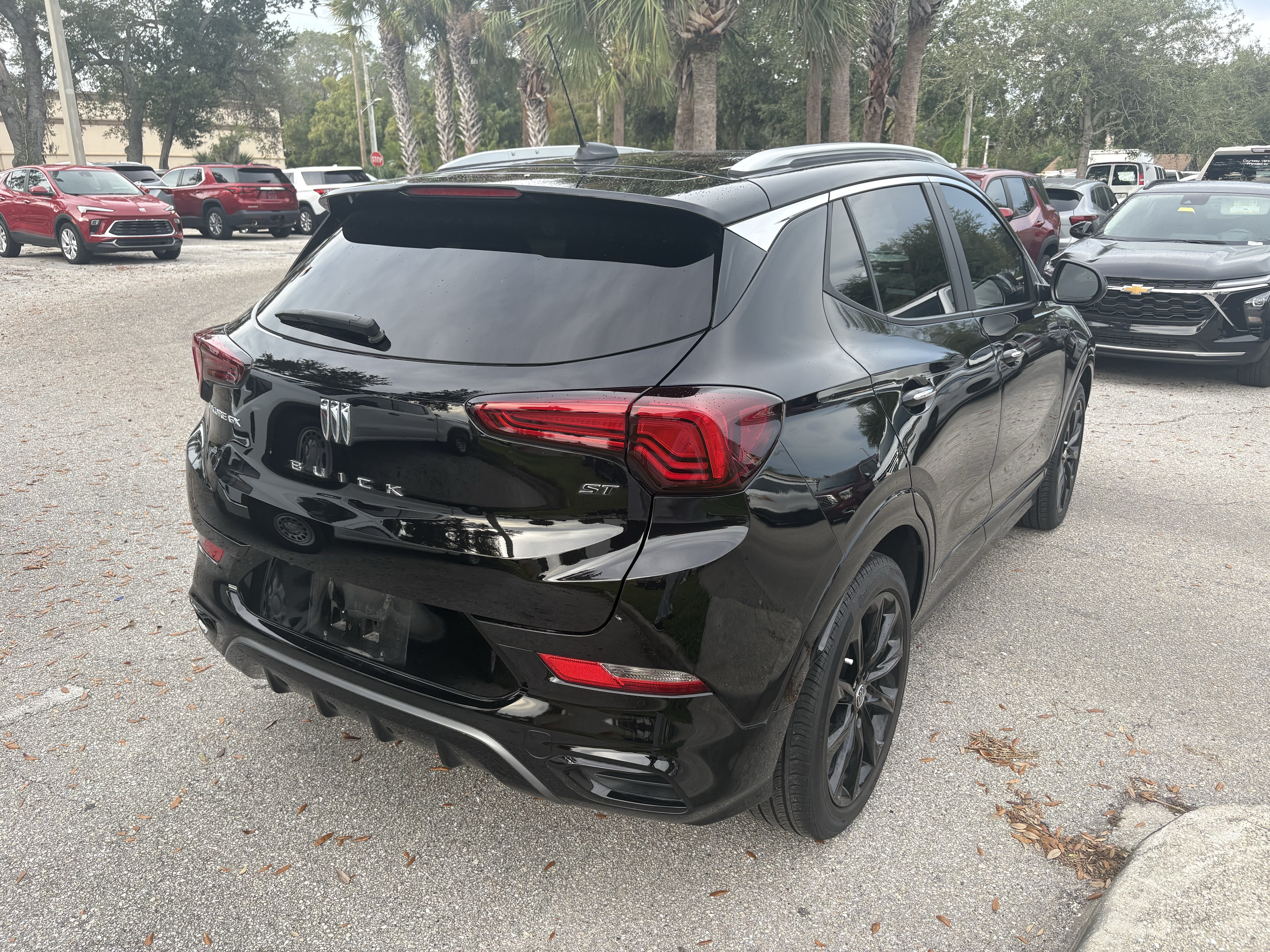 Certified 2024 Buick Encore GX Sport Touring w/ Experience Buick Package FWD image 7