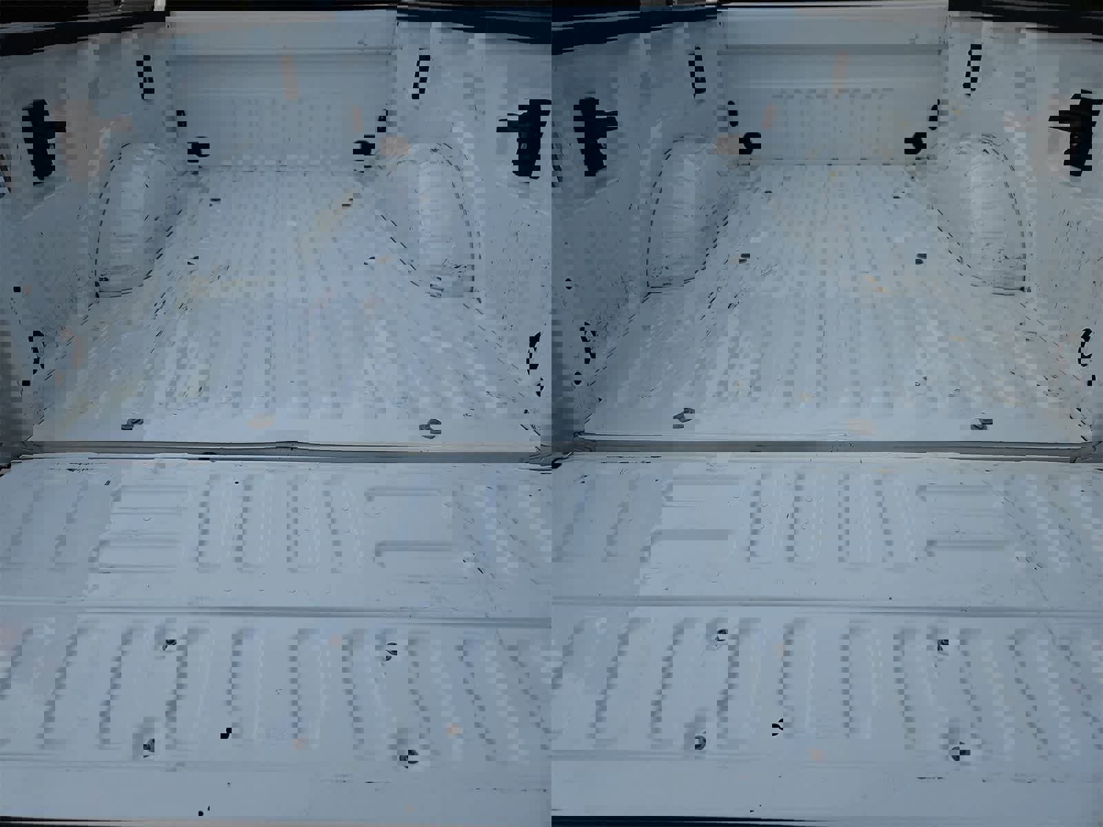 Used 2022 Ford F350 Lariat w/ FX4 Off-Road Package image 34