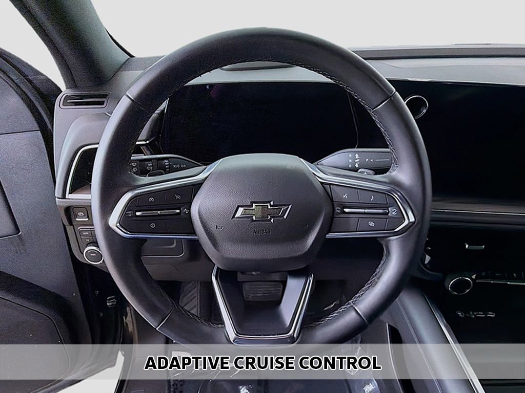 Used 2025 Chevrolet Suburban Z71 AWD/4WD image 4