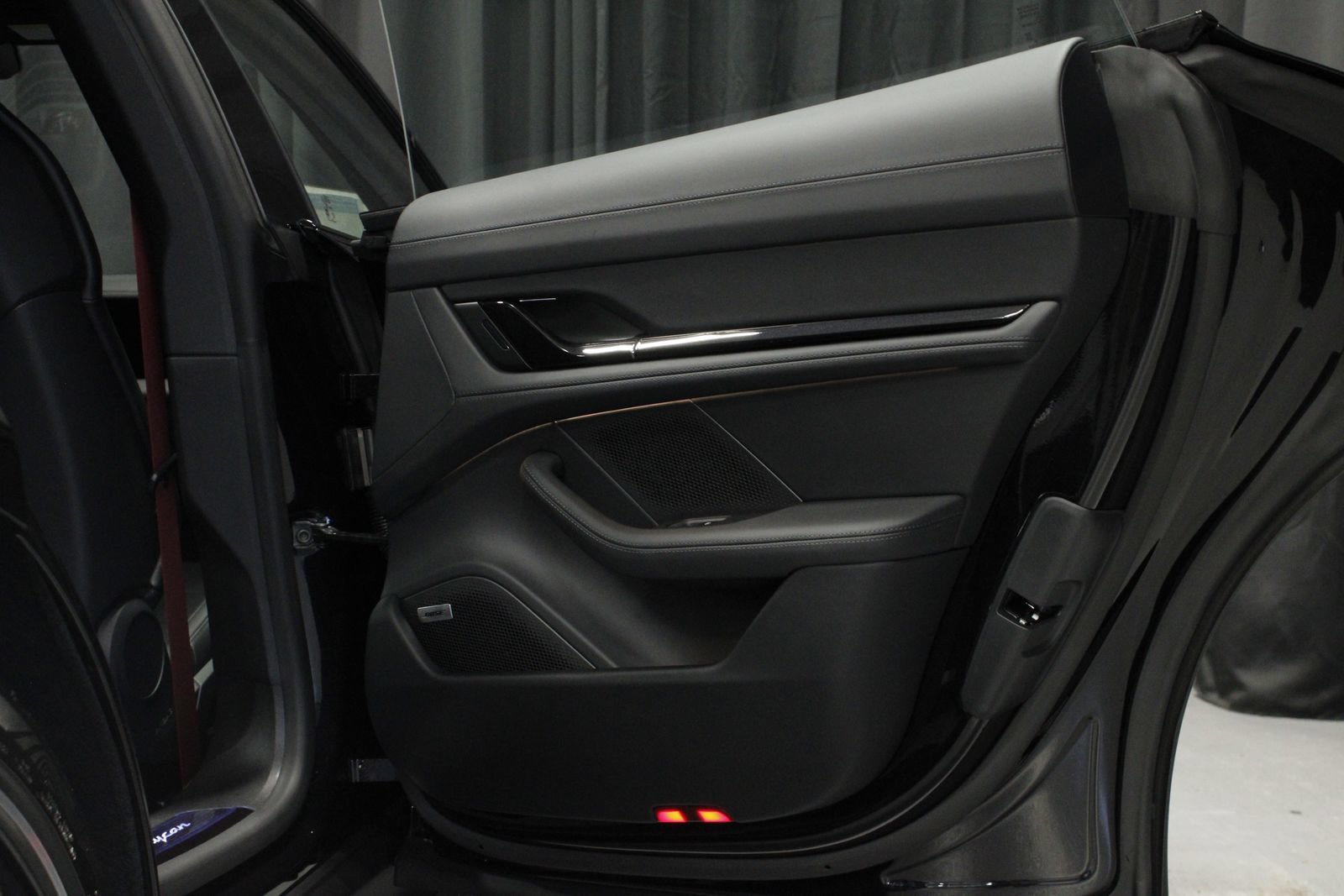 New 2026 Porsche Taycan AWD/4WD image 15