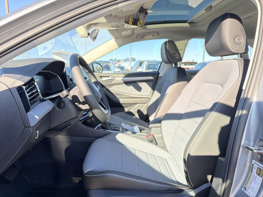 New 2026 Volkswagen Jetta SE image 11