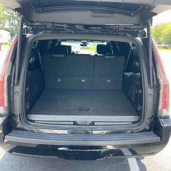 Used 2017 Cadillac Escalade ESV Platinum AWD/4WD image 34