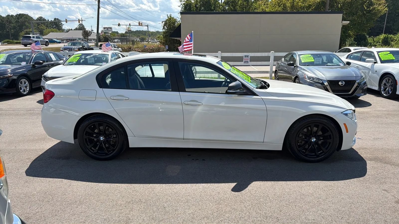 Used 2018 BMW 320i xDrive Sedan w/ Convenience Package AWD/4WD image 6