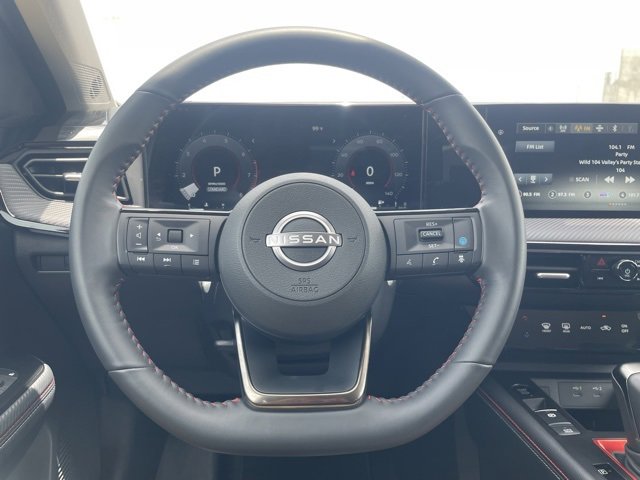 Certified 2025 Nissan Kicks SR image 9