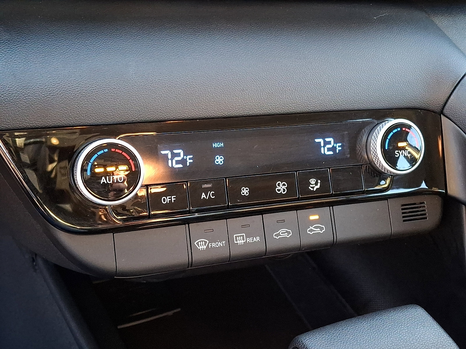 Certified 2023 Hyundai Elantra SEL w/ Cargo Package image 17