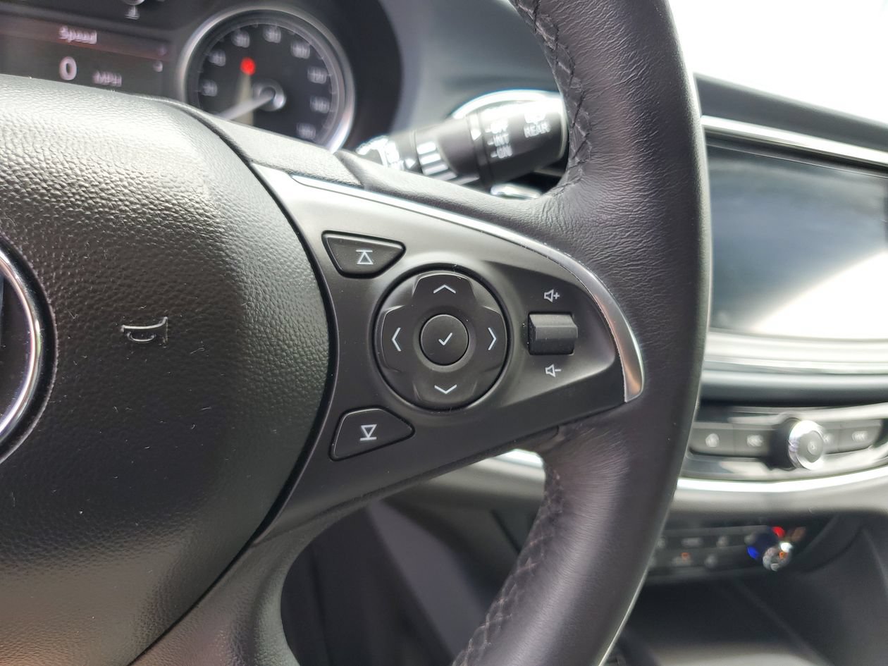 Used 2021 Buick Enclave Essence FWD image 25