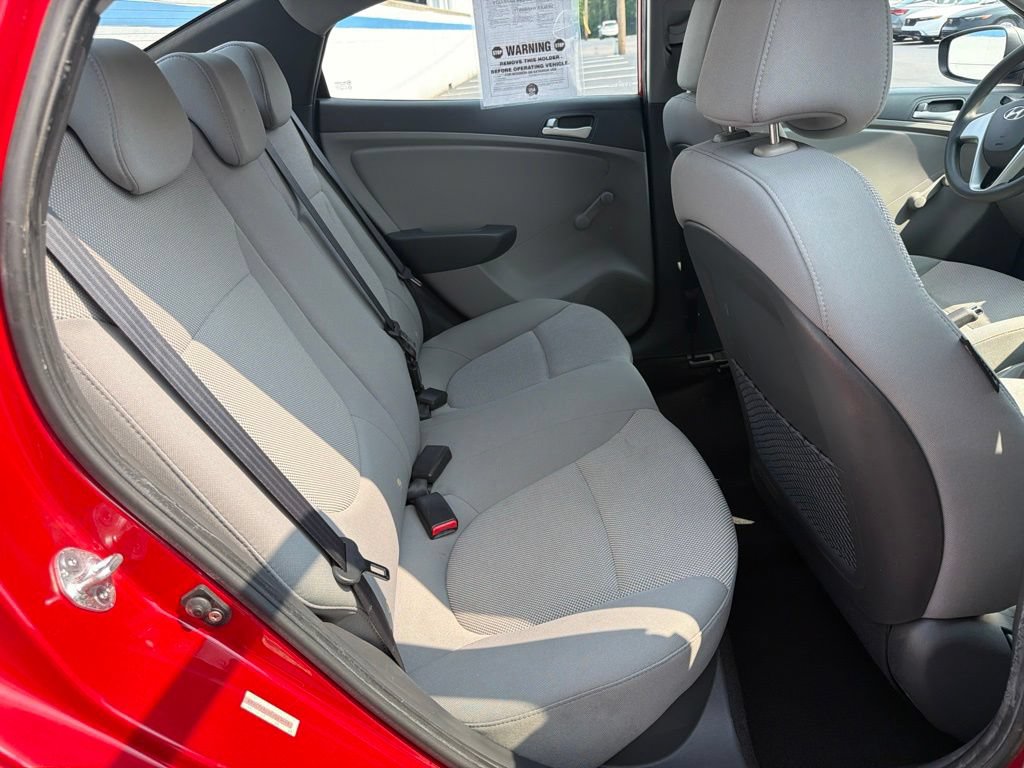 Used 2012 Hyundai Accent GLS FWD image 21