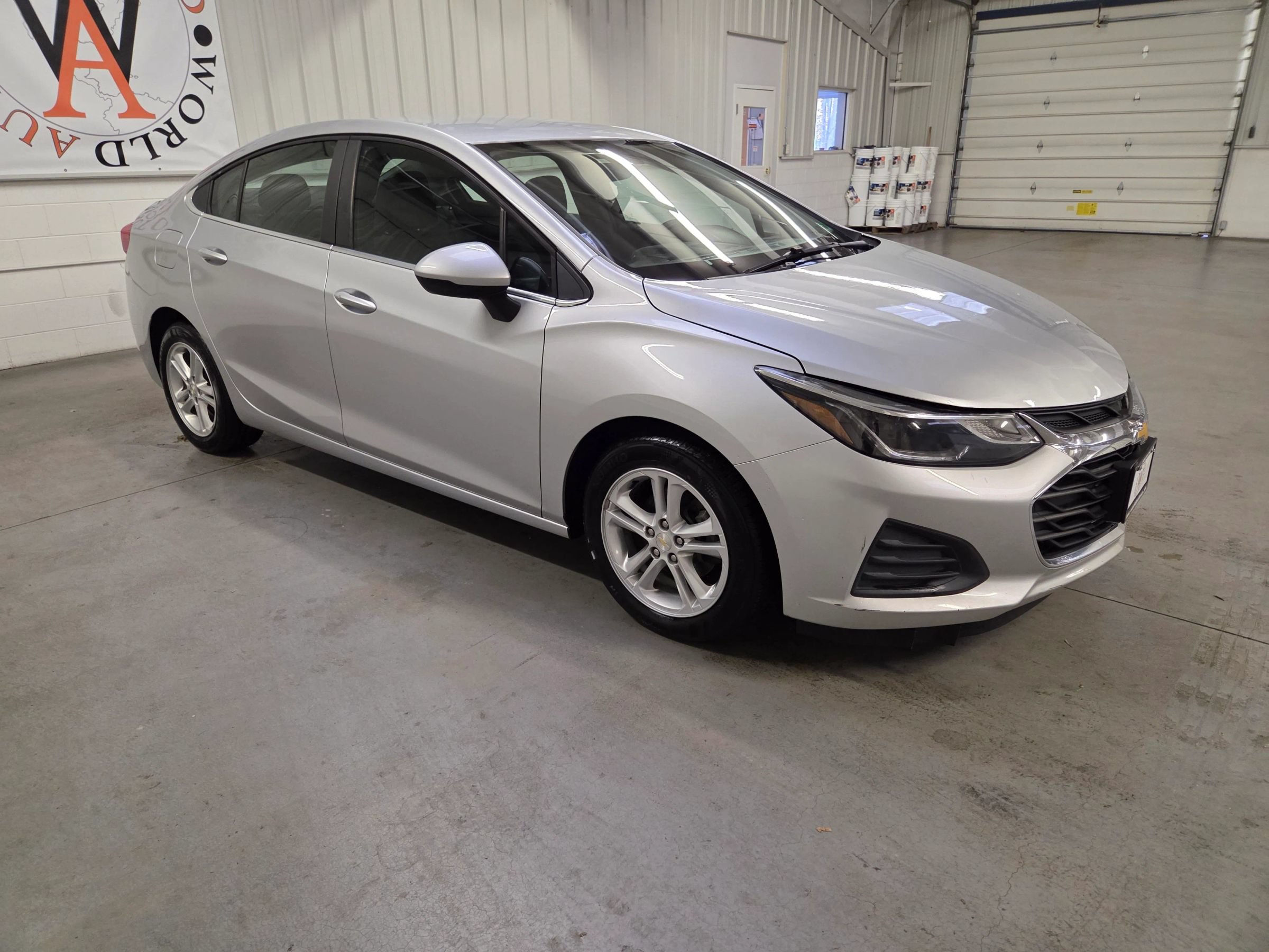 Used 2019 Chevrolet Cruze LT w/ Convenience Package FWD image 10