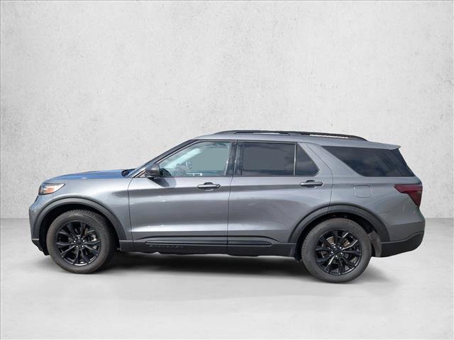 Used 2022 Ford Explorer XLT w/ Equipment Group 202A RWD image 9