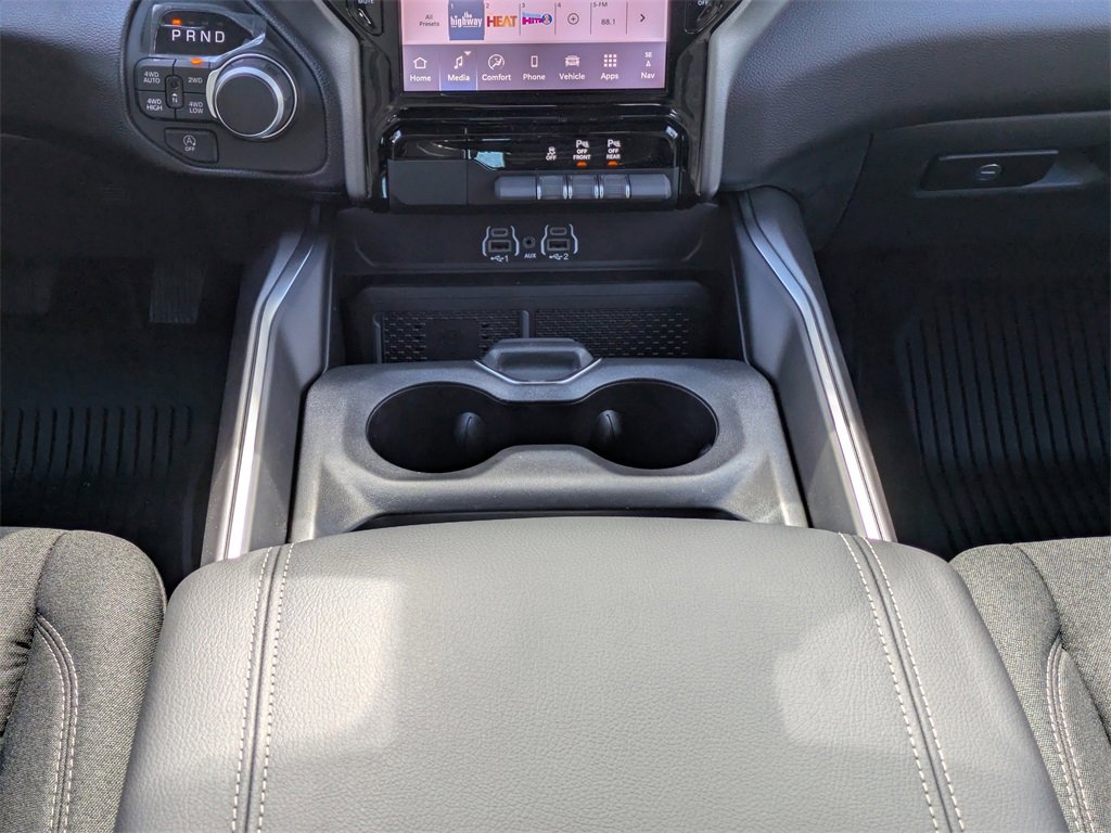 New 2026 RAM 1500 4x4 Crew Cab image 20