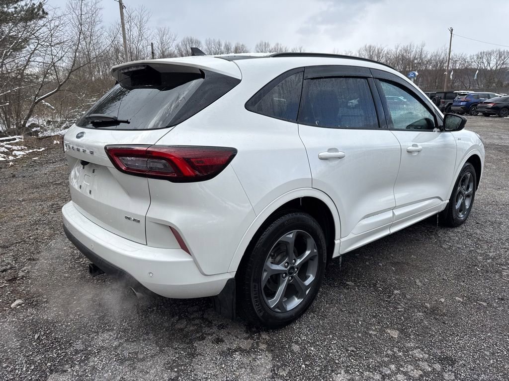 Used 2023 Ford Escape ST-Line w/ Tech Pack #1 image 9
