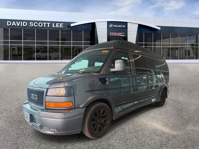 Used 2025 GMC Savana 2500 Extended w/ Driver Convenience Package image 4