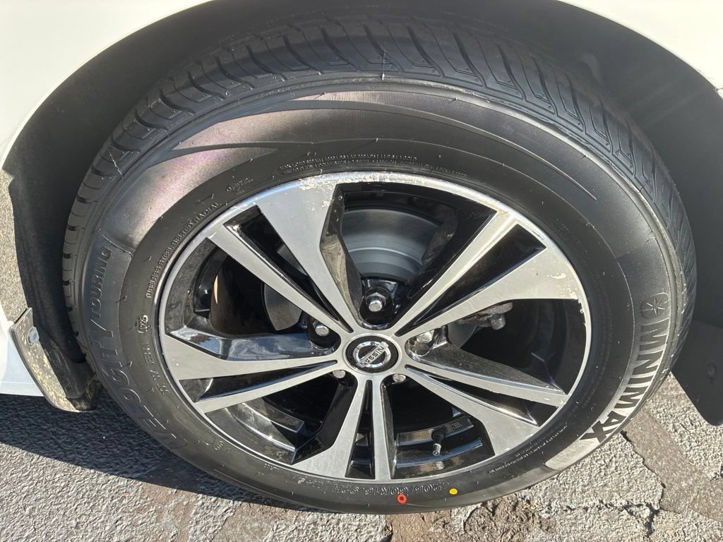Certified 2023 Nissan Sentra SV FWD image 11