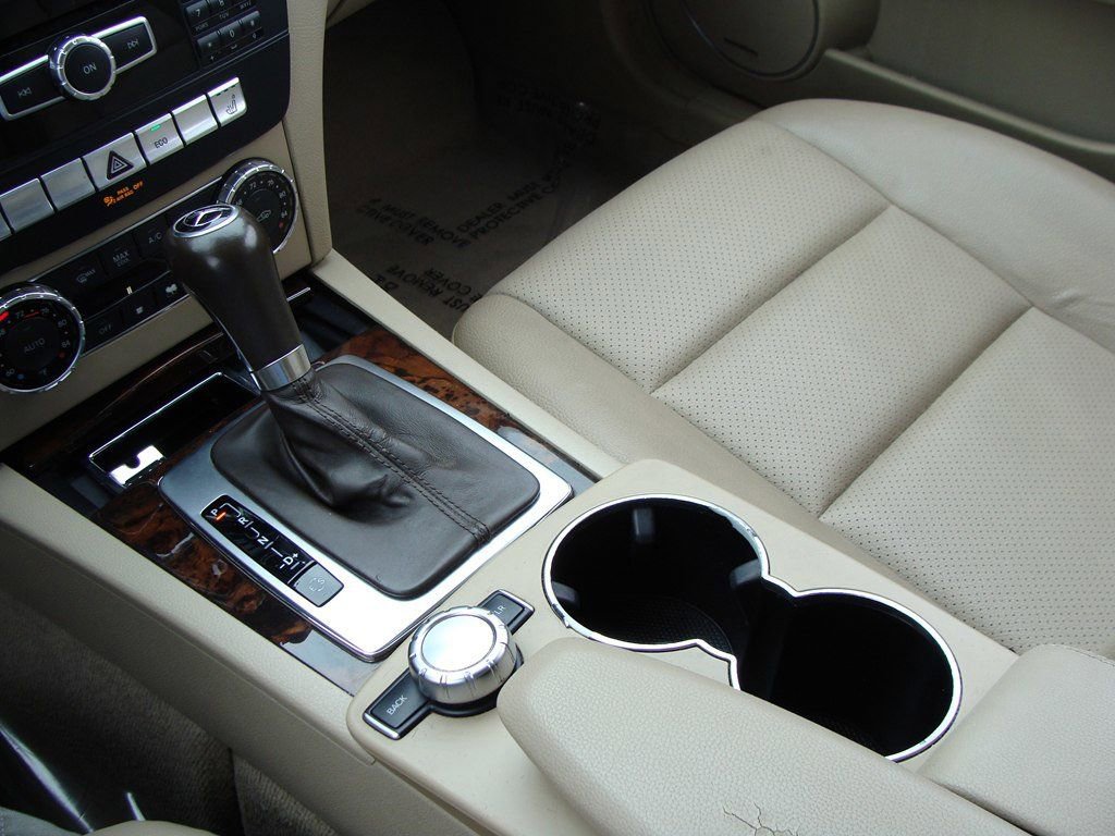 Used 2014 Mercedes-Benz C 300 4MATIC Sedan image 16