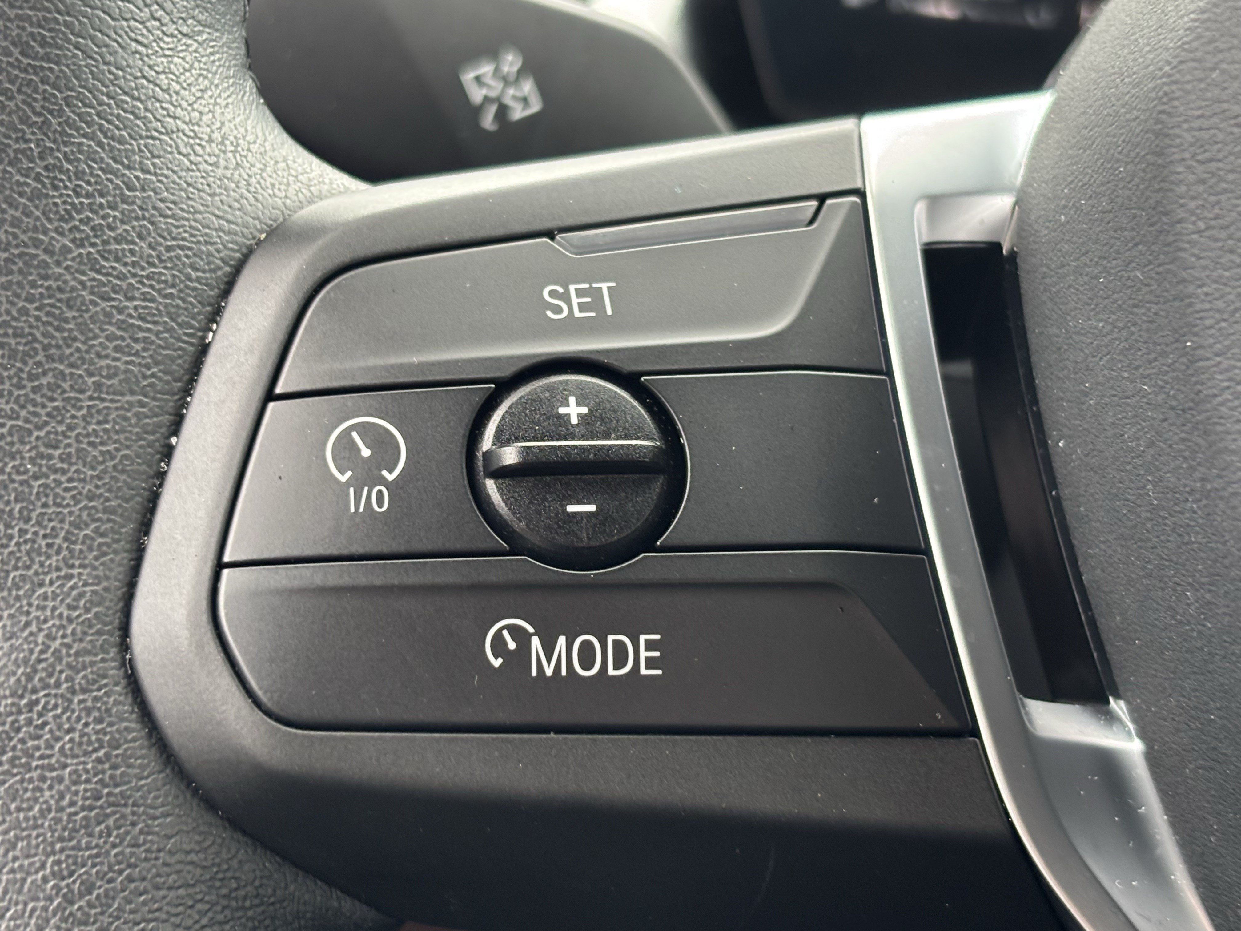 Certified 2025 BMW X2 xDrive28i AWD/4WD image 19