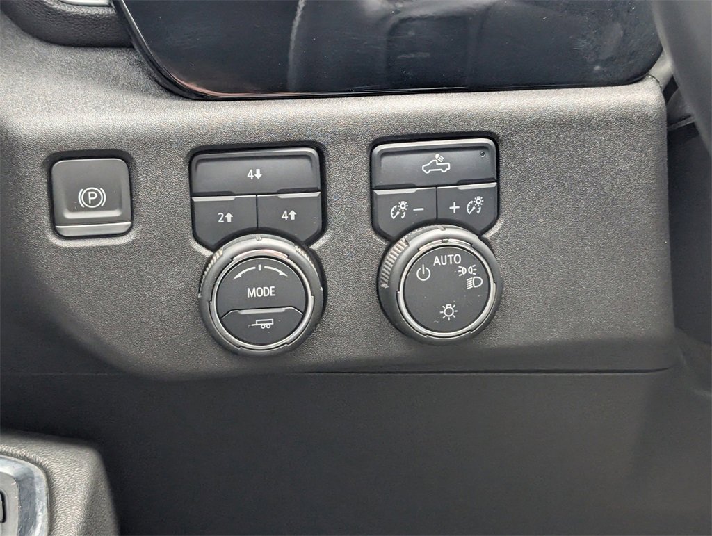 Used 2024 Chevrolet Silverado 3500 LT image 15