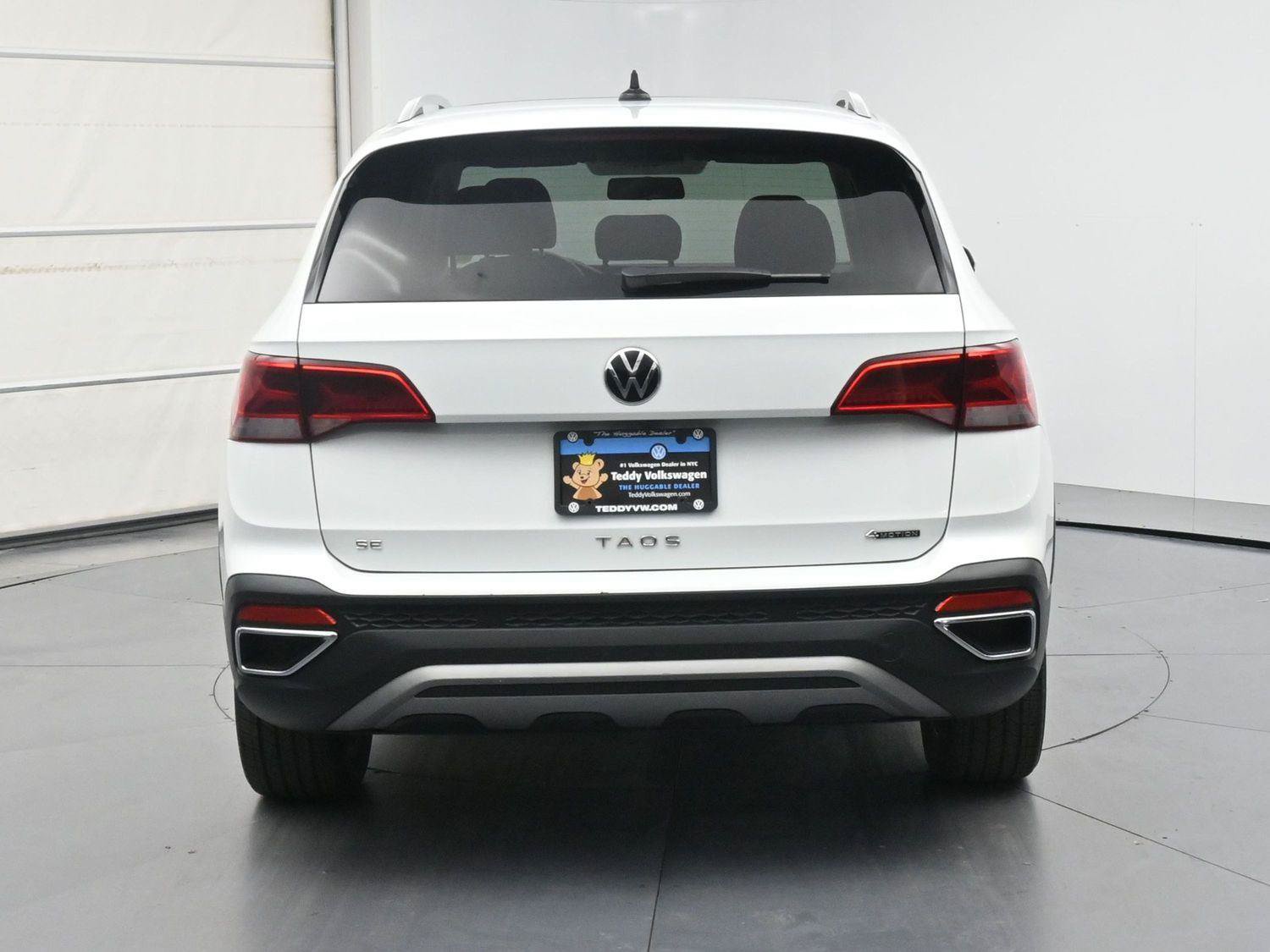 Certified 2022 Volkswagen Taos SE w/ Panoramic Sunroof Package FWD image 24