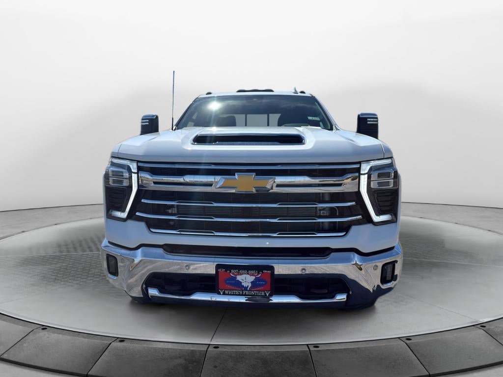 New 2026 Chevrolet Silverado 3500 LTZ w/ LTZ Convenience Package AWD/4WD image 2