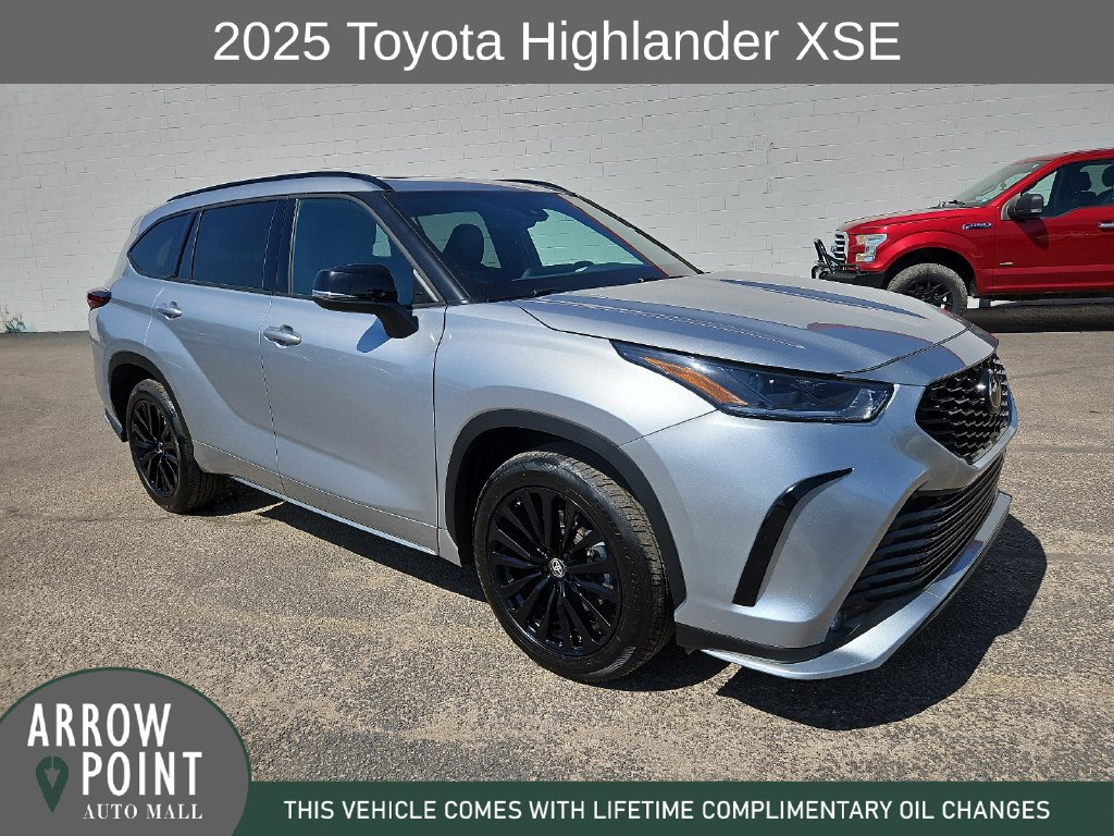 Used 2025 Toyota Highlander XSE AWD/4WD image 1