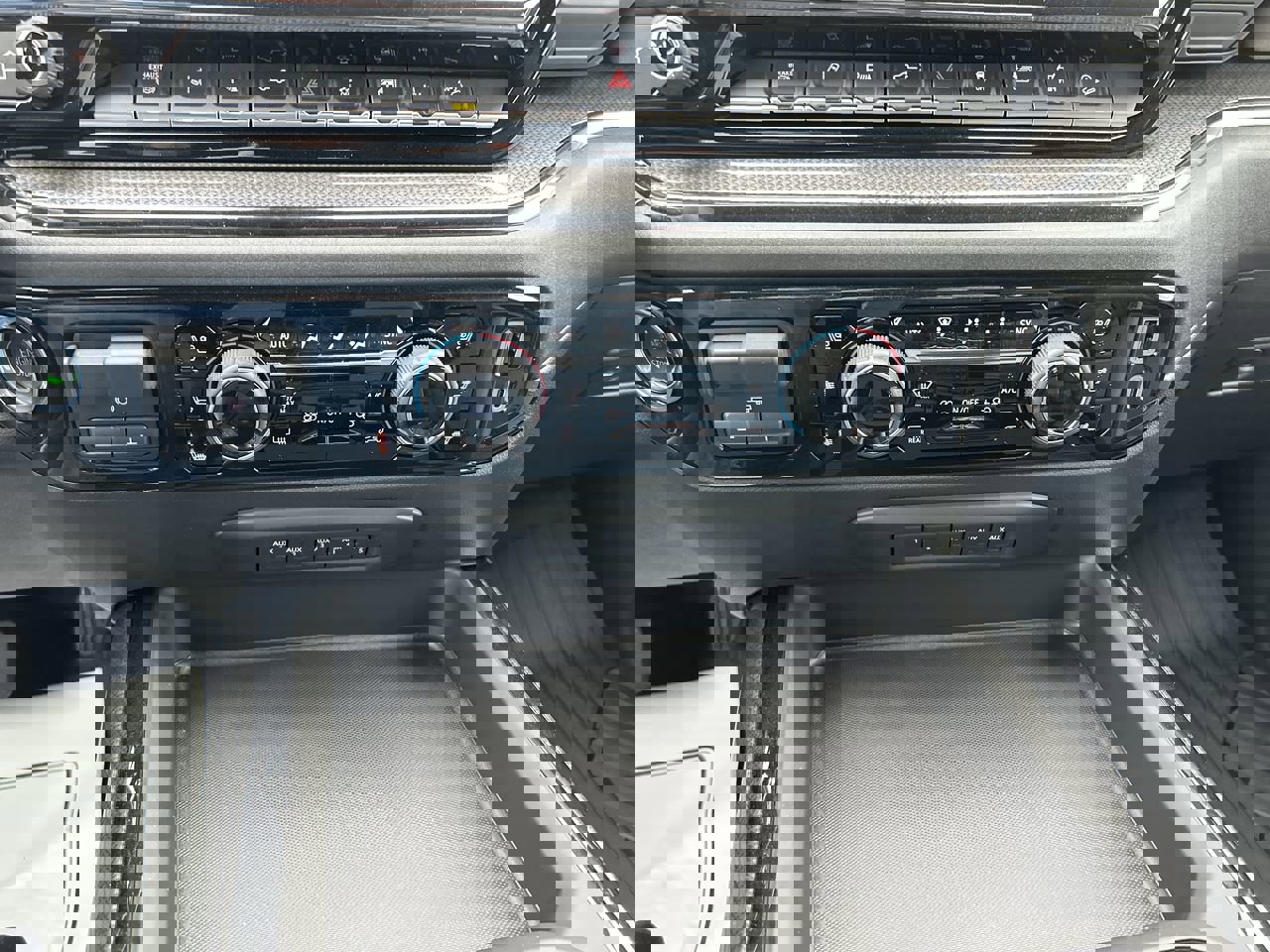 New 2026 Chevrolet Silverado 2500 ZR2 w/ ZR2 Bison Edition image 29