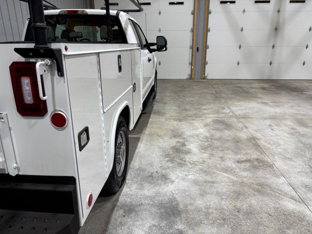 Used 2022 Ford F250 XL w/ Power Equipment Group RWD image 10