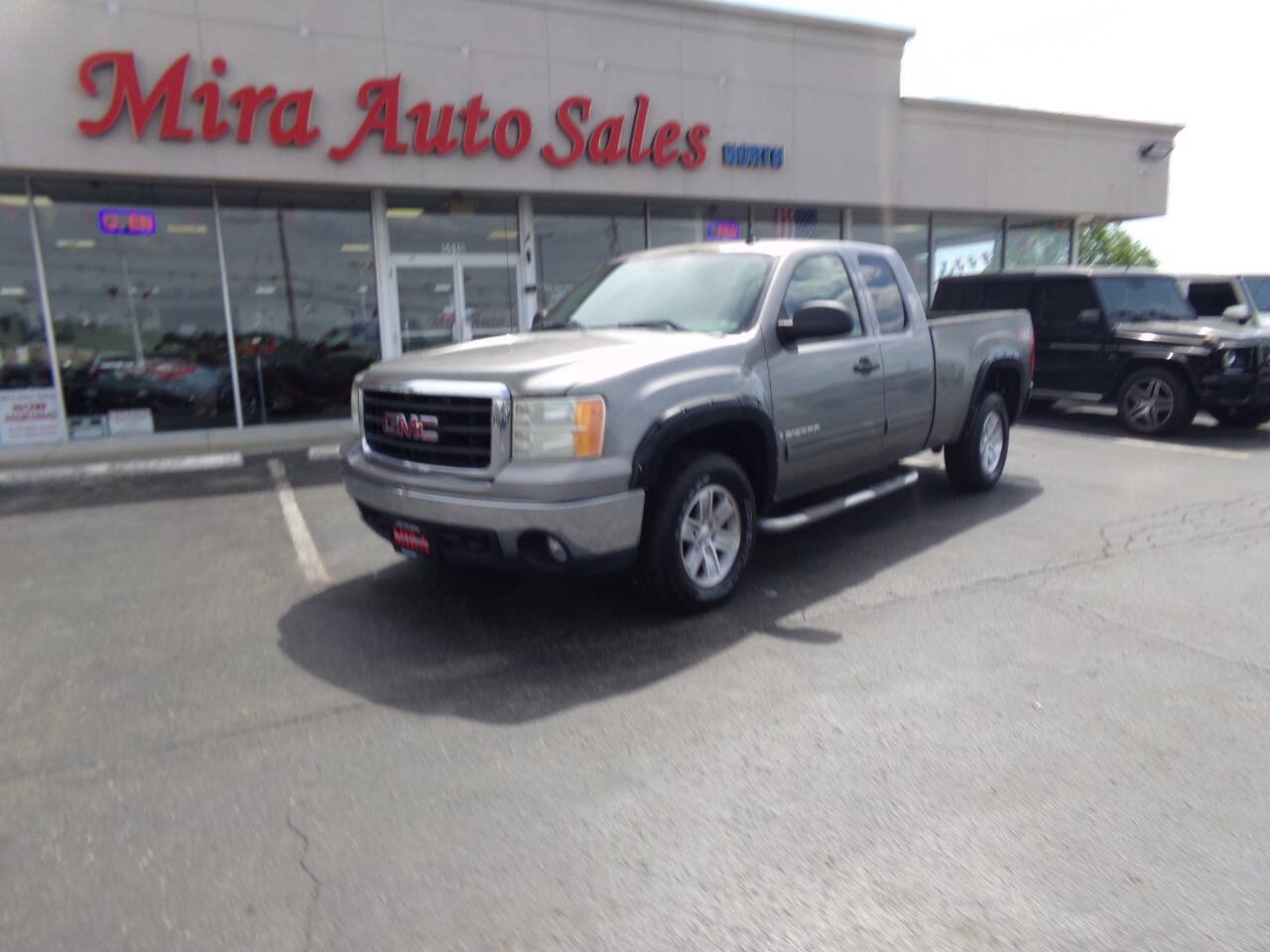 Used 2008 GMC Sierra 1500 SLE AWD/4WD image 2