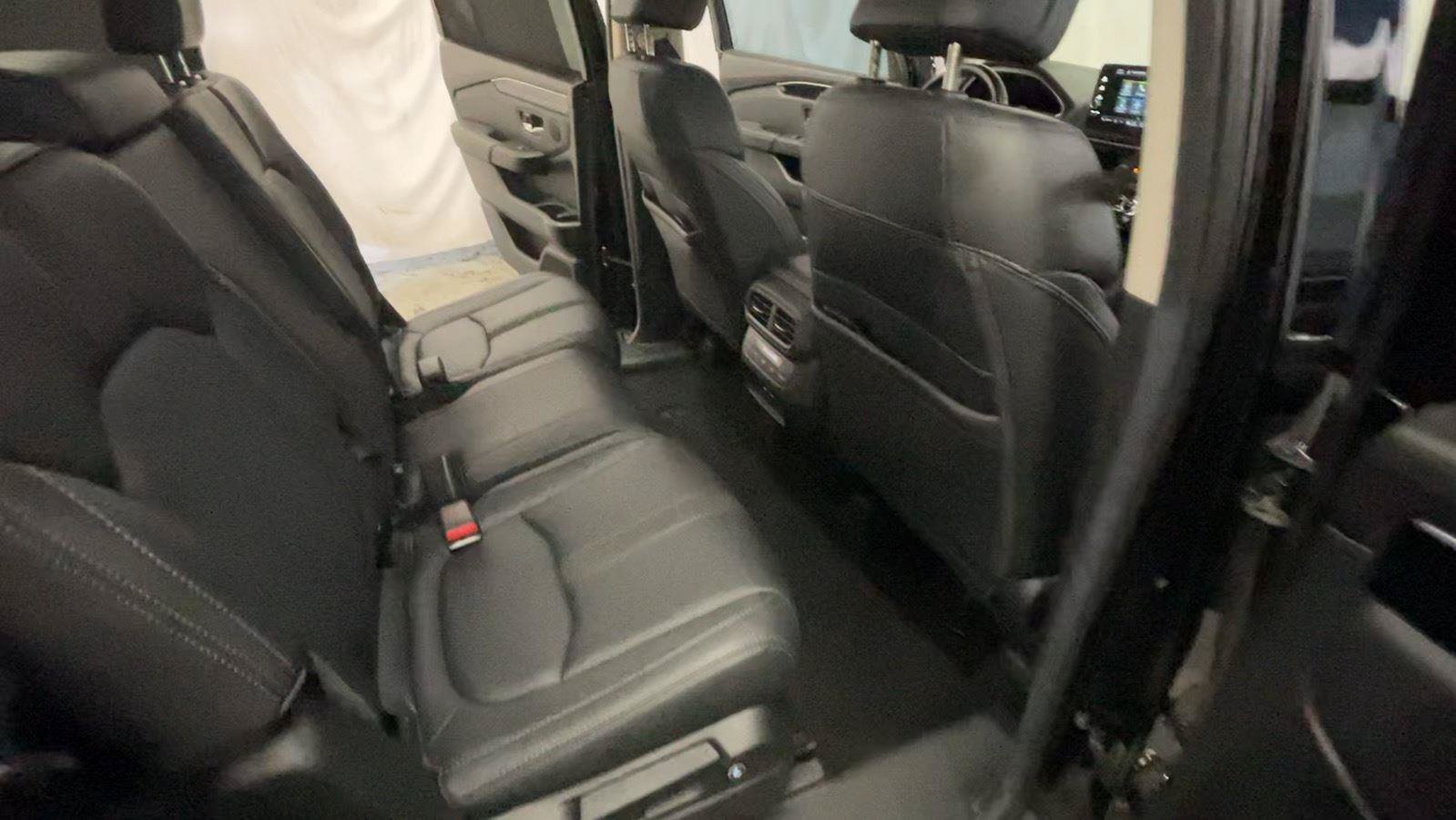 Certified 2025 Honda Pilot EX-L image 24