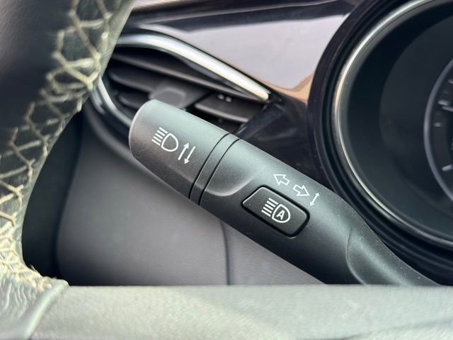 Used 2022 Buick Encore GX Select w/ Sport Touring Package AWD/4WD image 27