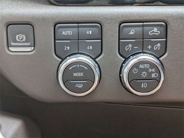 Used 2024 GMC Sierra 2500 SLT w/ SLT Premium Package image 24