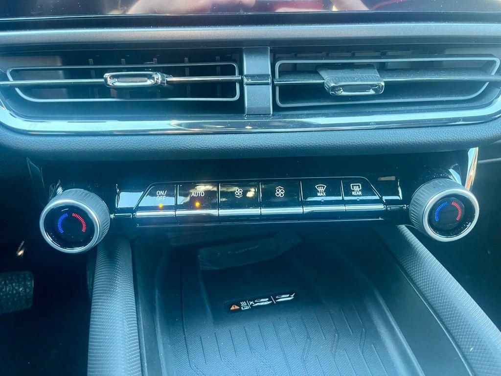 New 2025 Chevrolet Equinox EV RS w/ Active Safety Package 3 AWD/4WD image 15