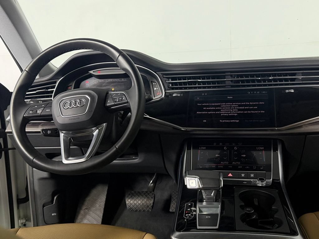 Used 2023 Audi Q8 Premium Plus w/ Premium Plus Package AWD/4WD image 17