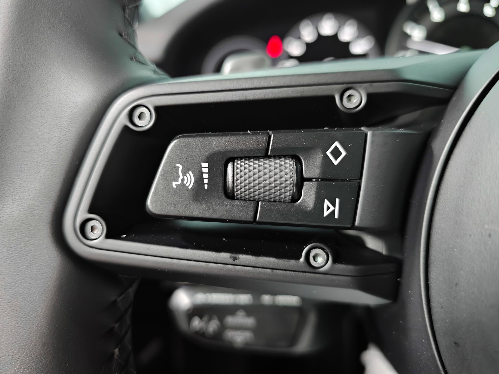 Used 2022 Porsche 911 Carrera 4S w/ Sport Package image 22