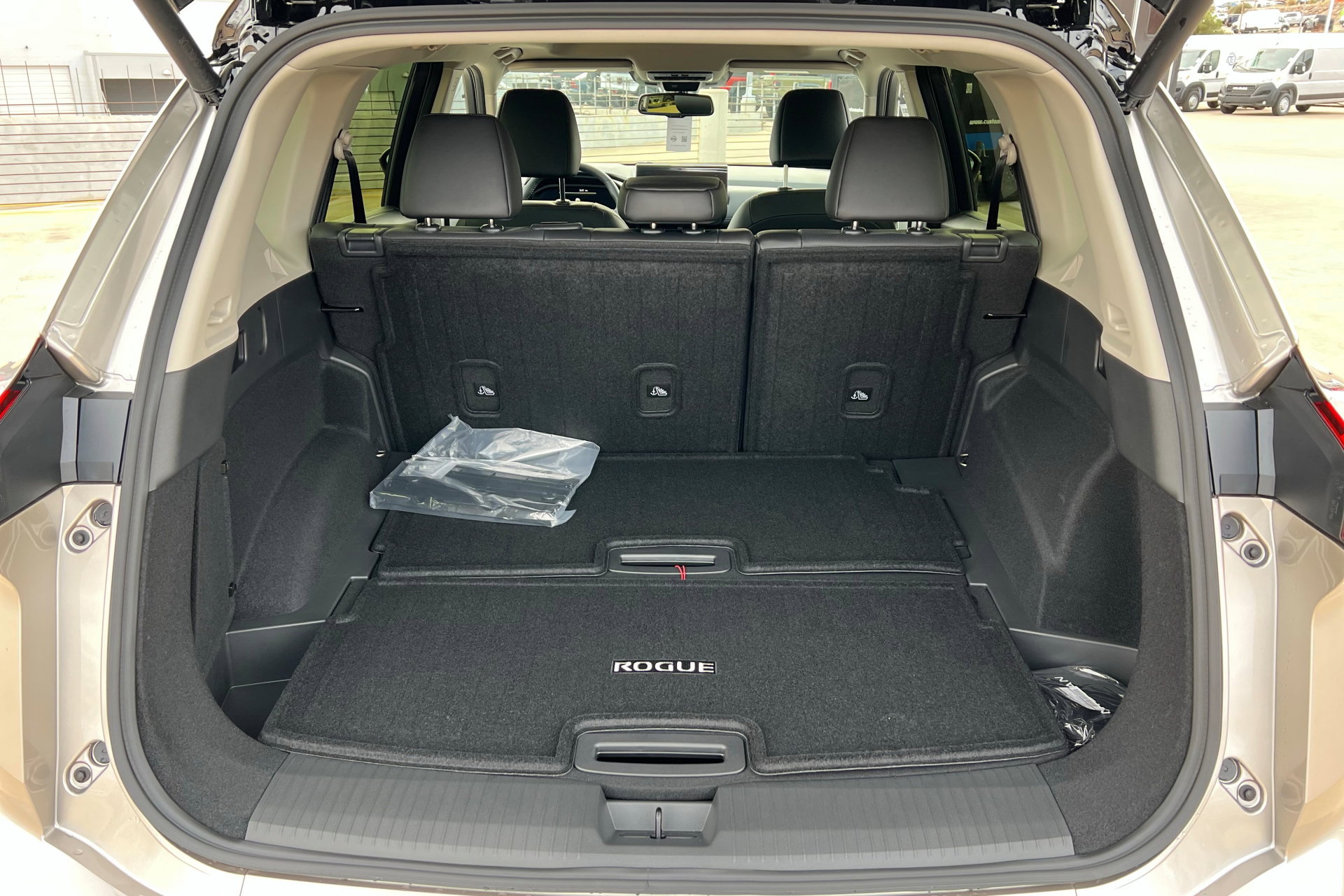 New 2026 Nissan Rogue Platinum image 22