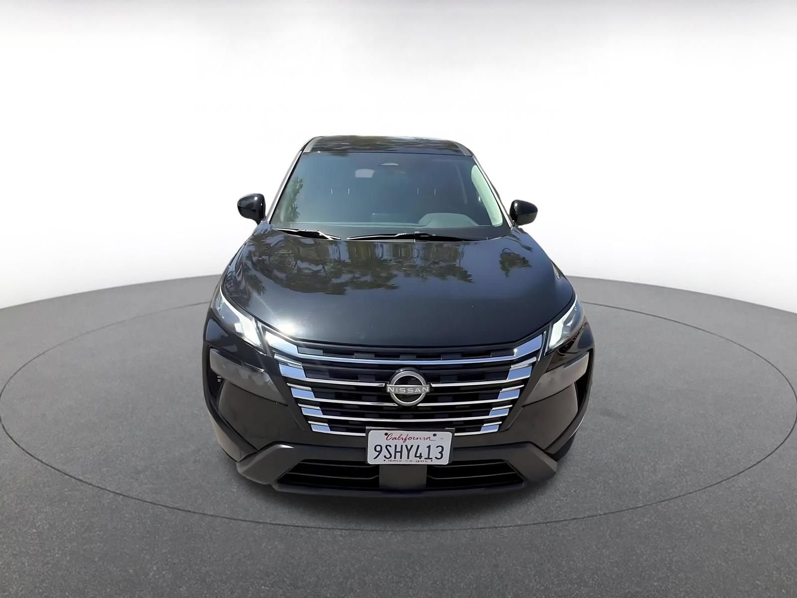 Used 2025 Nissan Rogue SV FWD image 4