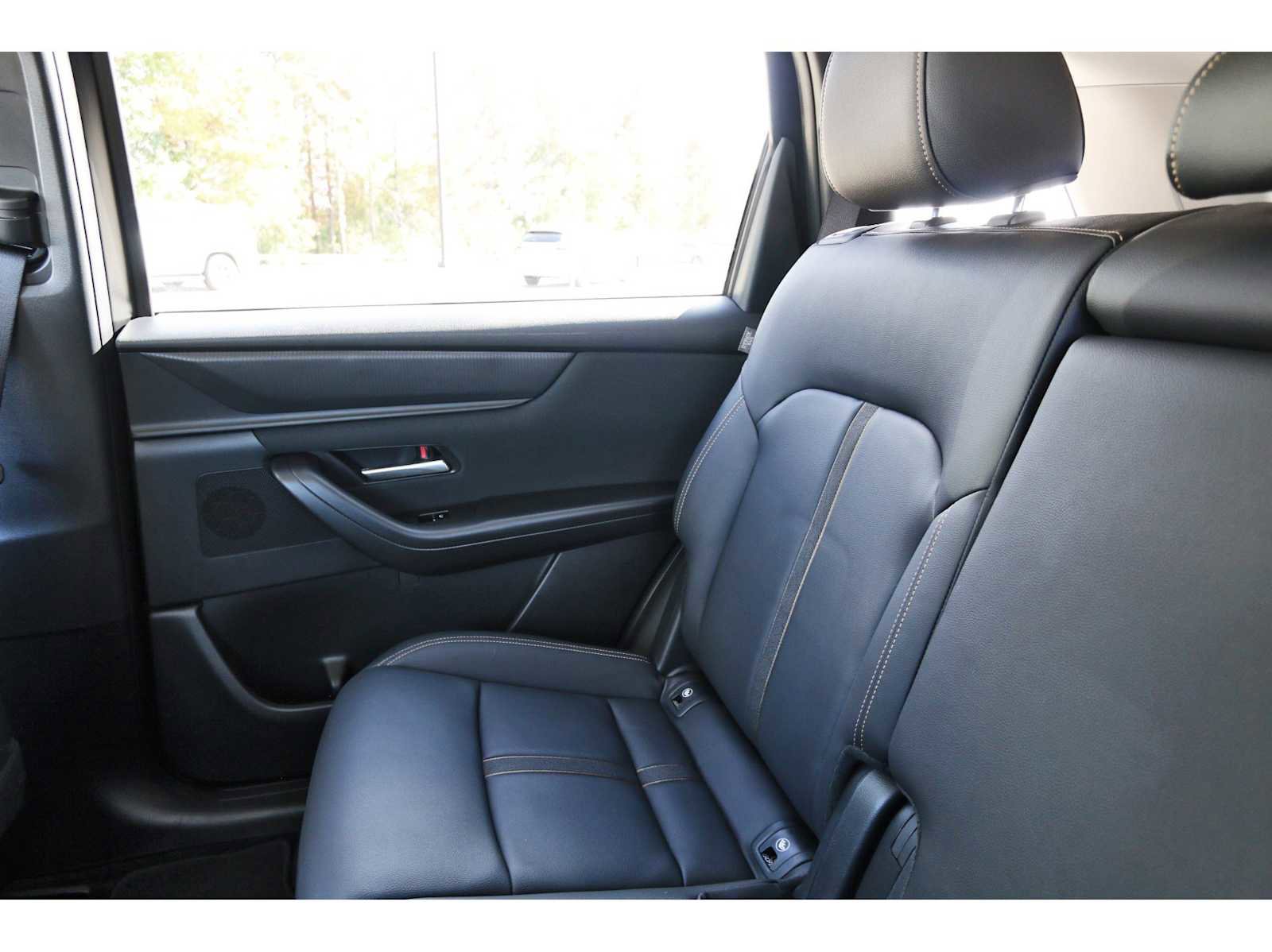 Used 2025 MAZDA CX-90 3.3 Turbo w/ Select Package image 9