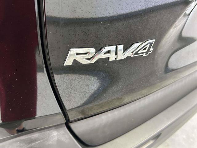 Certified 2021 Toyota RAV4 XLE w/ Convenience Package FWD image 10