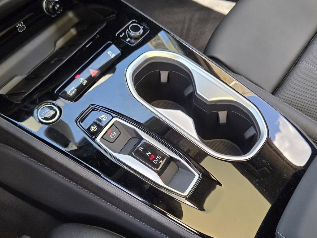 New 2026 Audi A6 Premium Plus AWD/4WD image 25