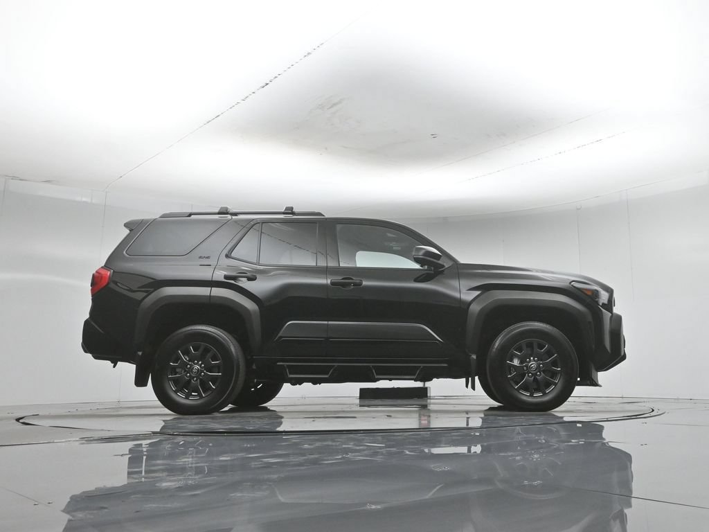 Used 2025 Toyota 4Runner SR5 AWD/4WD image 51