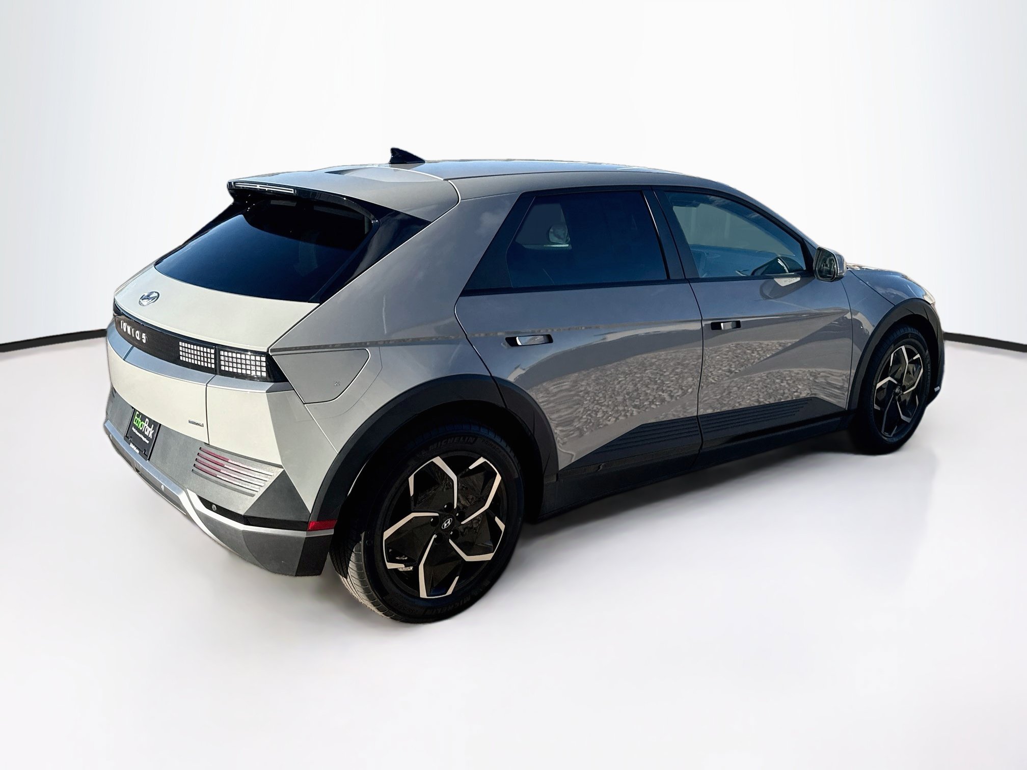 Used 2024 Hyundai Ioniq 5 SEL AWD/4WD image 9
