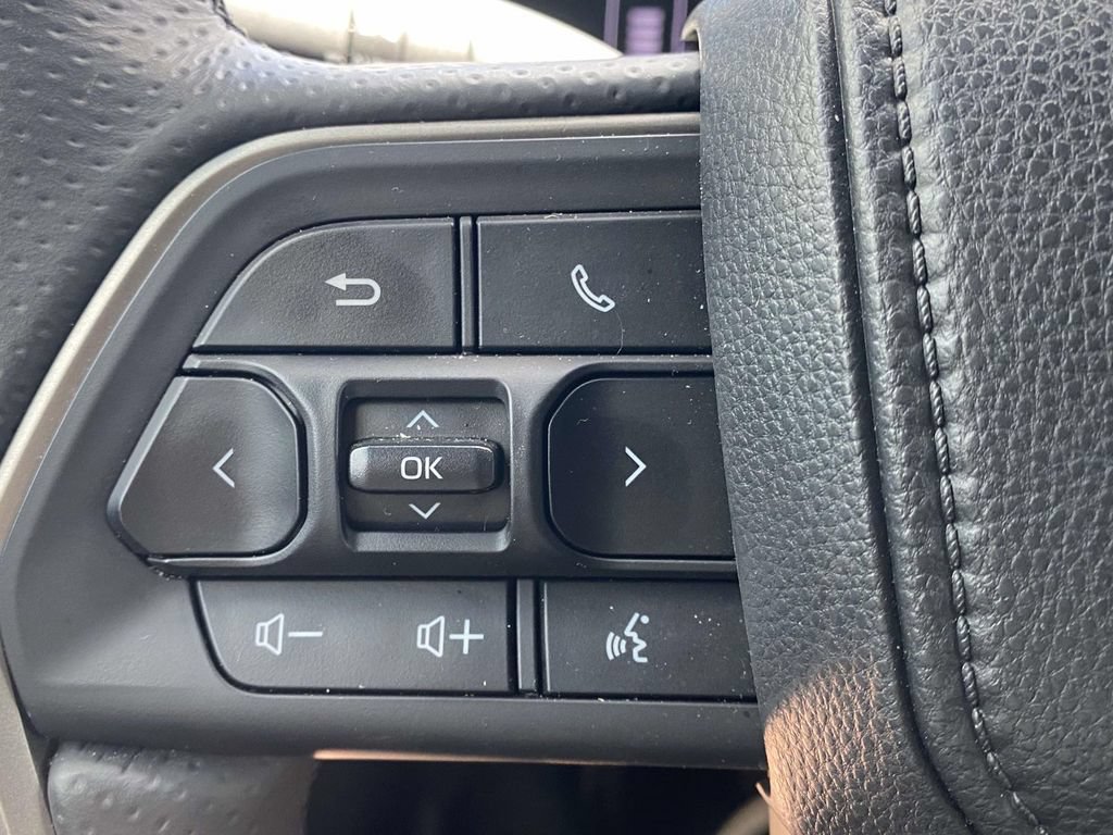 Used 2025 Toyota 4Runner SR5 RWD image 59