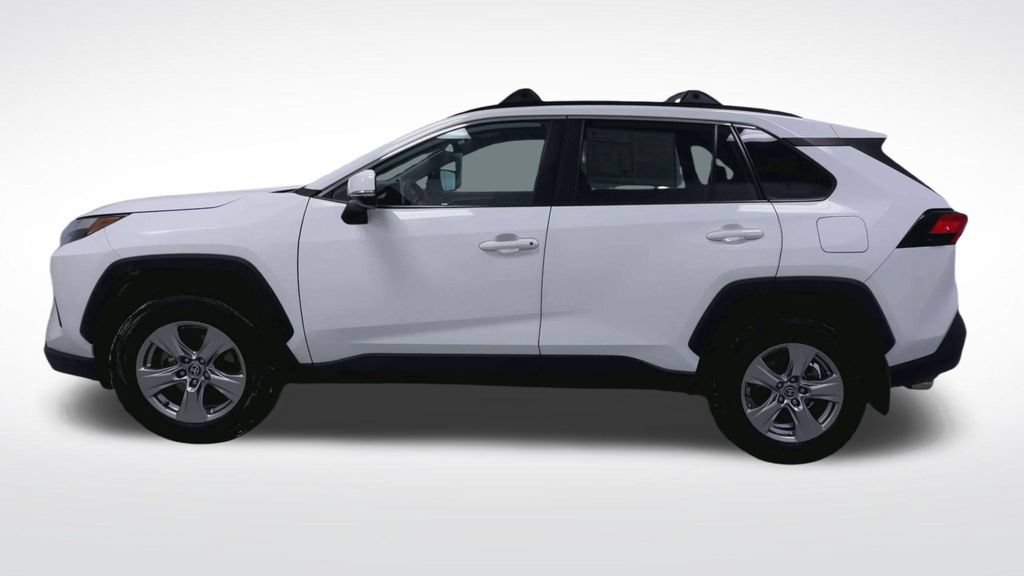 Used 2023 Toyota RAV4 XLE AWD/4WD image 18